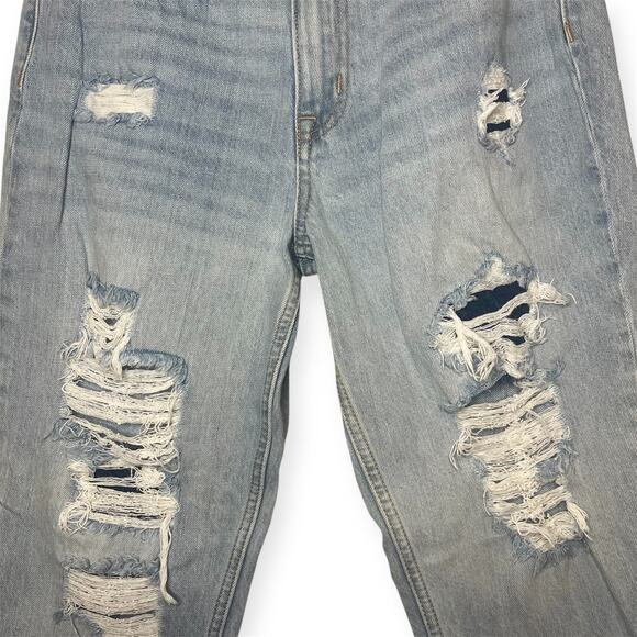 Aeropostale Mom Jeans Distressed Light Wash High Rise Straight Leg Size 6 - Picture 2 of 8